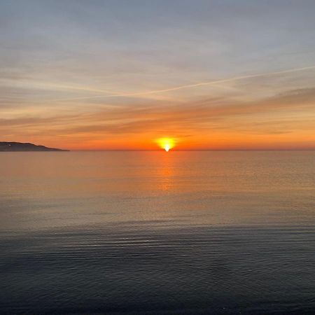 Little Paradise . Apartment In Front Of The Sea Coma-ruga Esterno foto